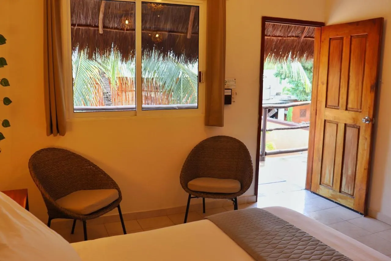 Hotel Sur Bacalar 4*,